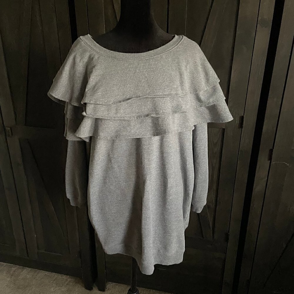 Roaman’s Tiered Ruffle Sweatshirt Crew Neck 3/4 sleeves Size L 18/20